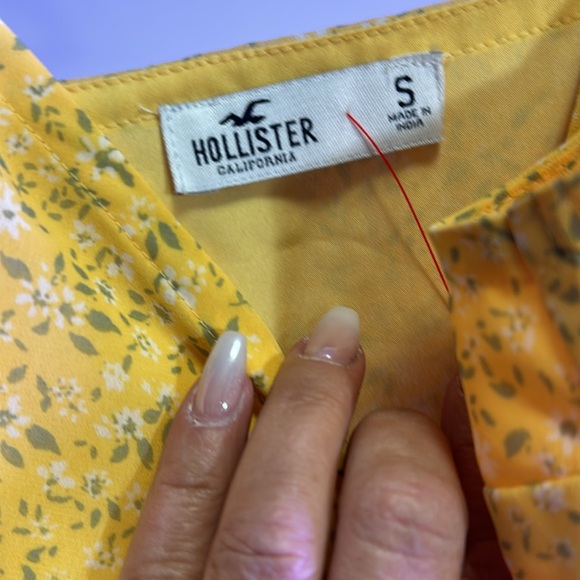 Perfect little summer dress fully lined PTP 16” length 37 inches yellow sundress - Picture 3 of 4